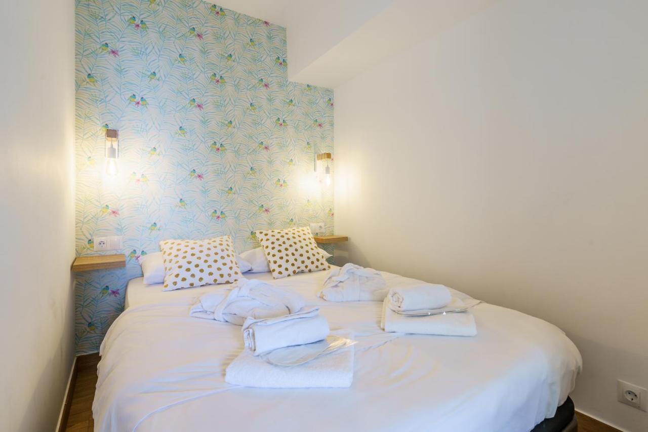 Amazing Views Beachfront Apartment With Swimming Pool เบนัลมาเดนา ภายนอก รูปภาพ