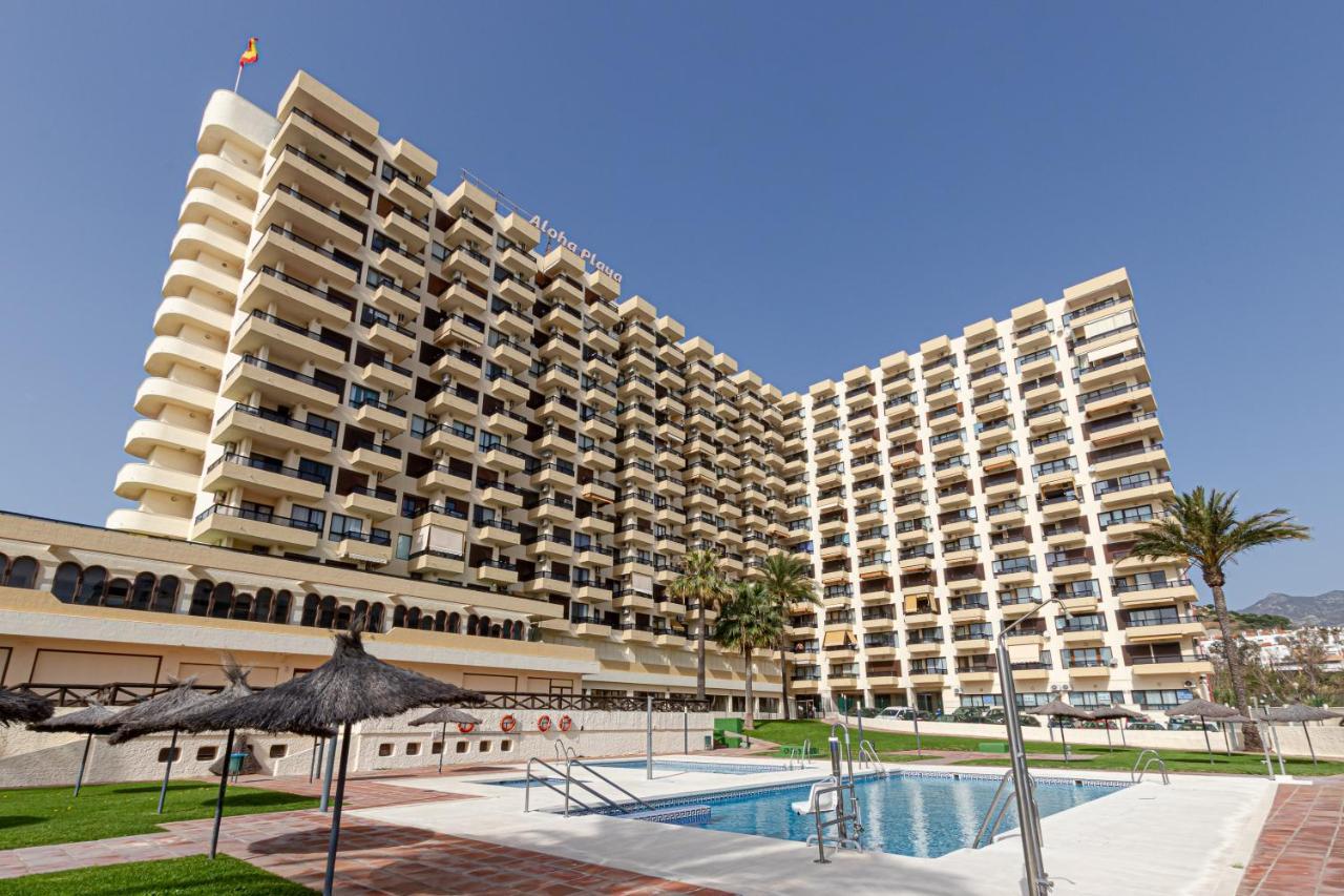 Amazing Views Beachfront Apartment With Swimming Pool เบนัลมาเดนา ภายนอก รูปภาพ
