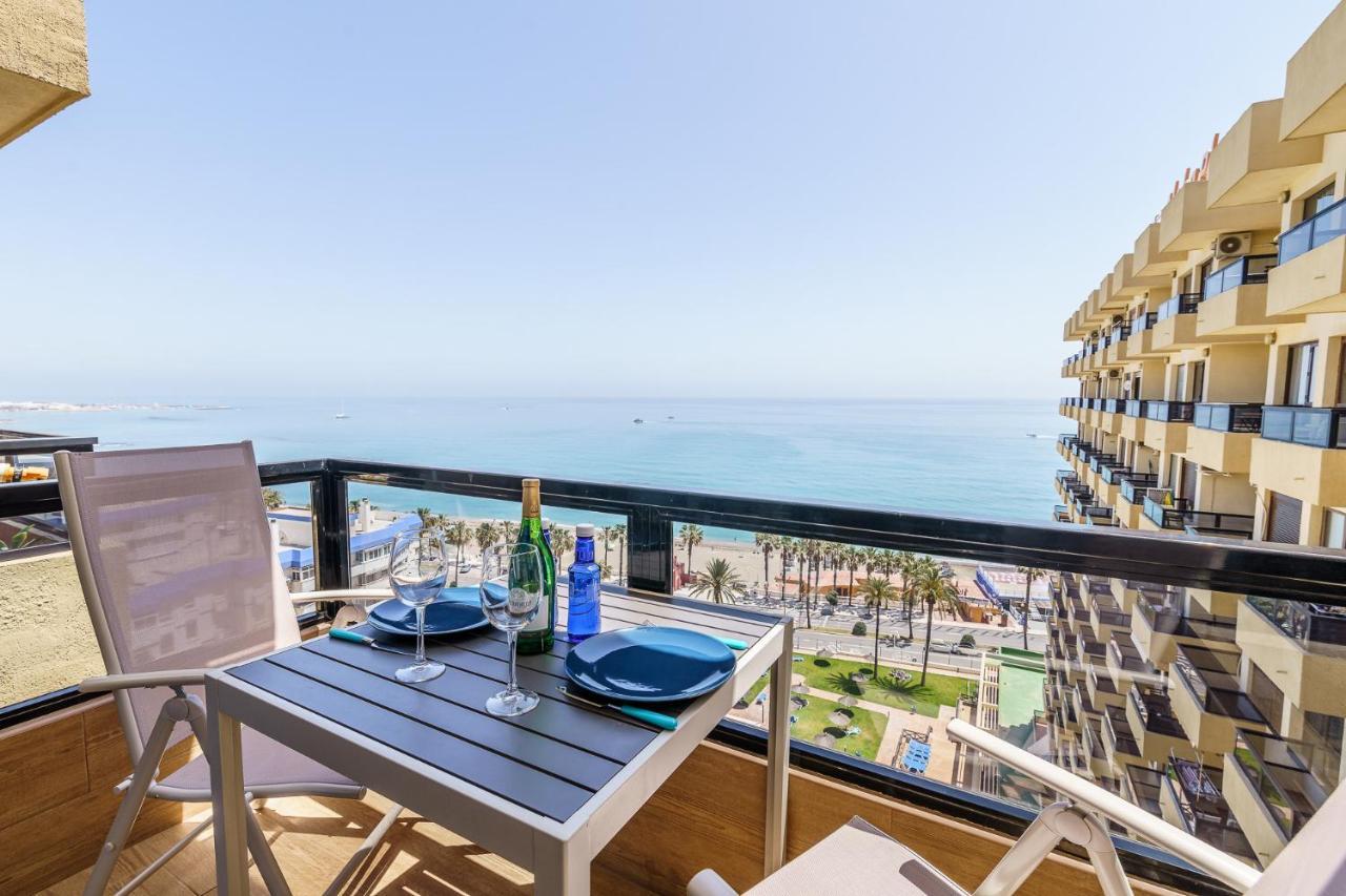 Amazing Views Beachfront Apartment With Swimming Pool เบนัลมาเดนา ภายนอก รูปภาพ